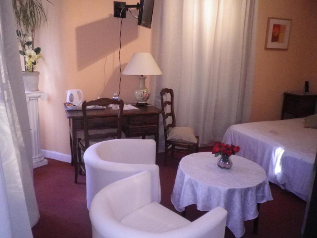 Hotel Ermitage Du Moulin Labotte Haybes Oda fotoğraf