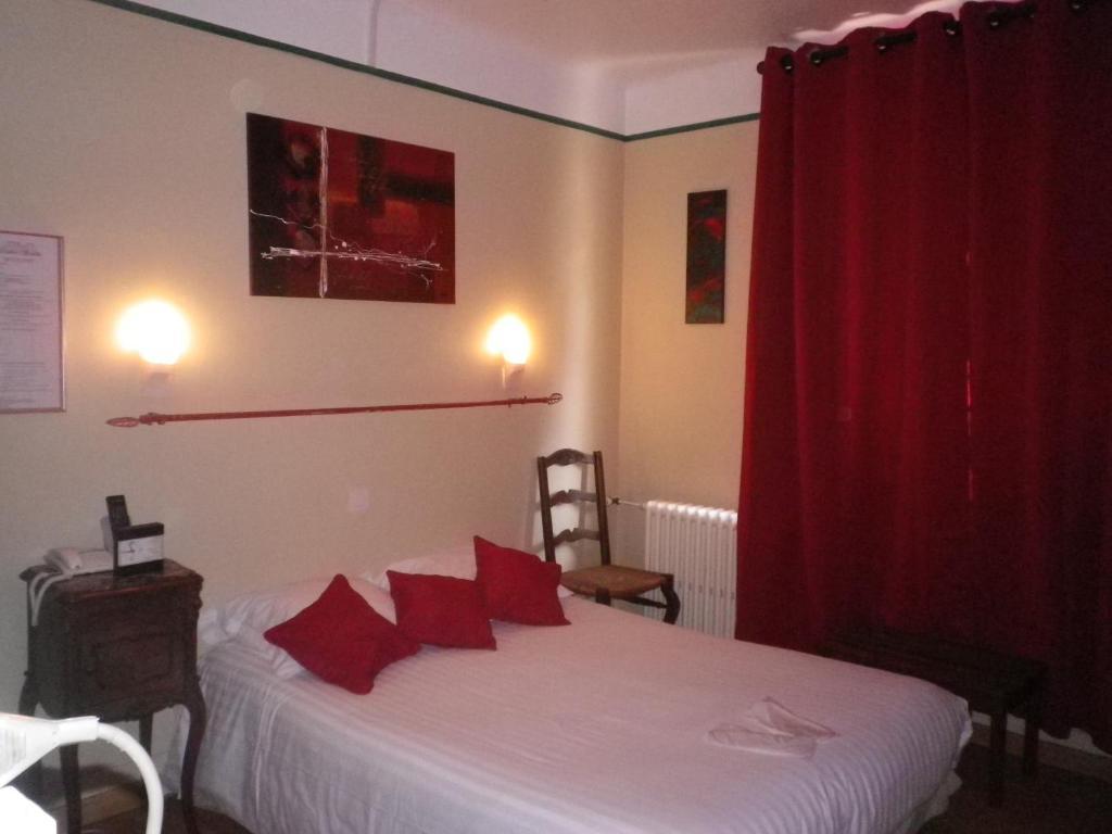 Hotel Ermitage Du Moulin Labotte Haybes Oda fotoğraf