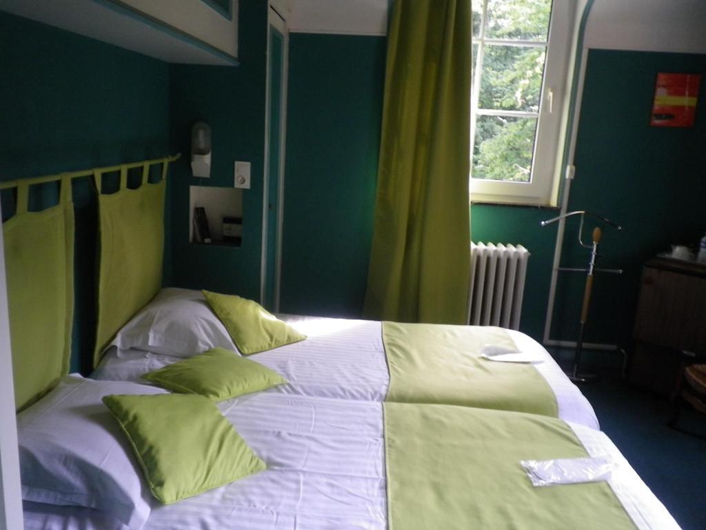 Hotel Ermitage Du Moulin Labotte Haybes Oda fotoğraf