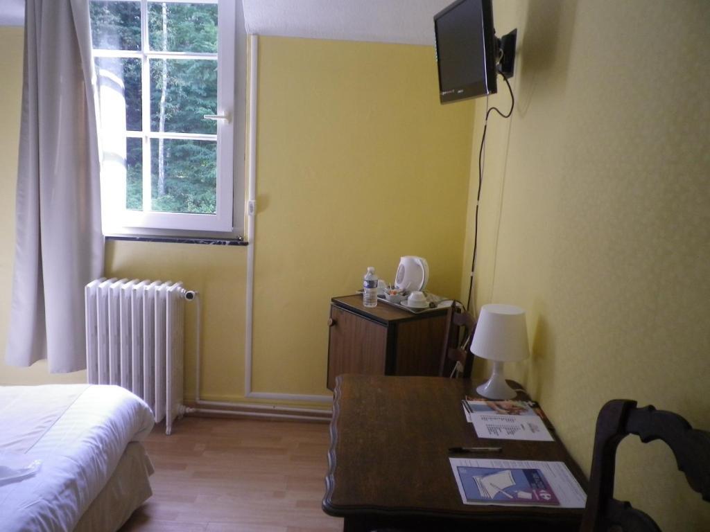 Hotel Ermitage Du Moulin Labotte Haybes Oda fotoğraf